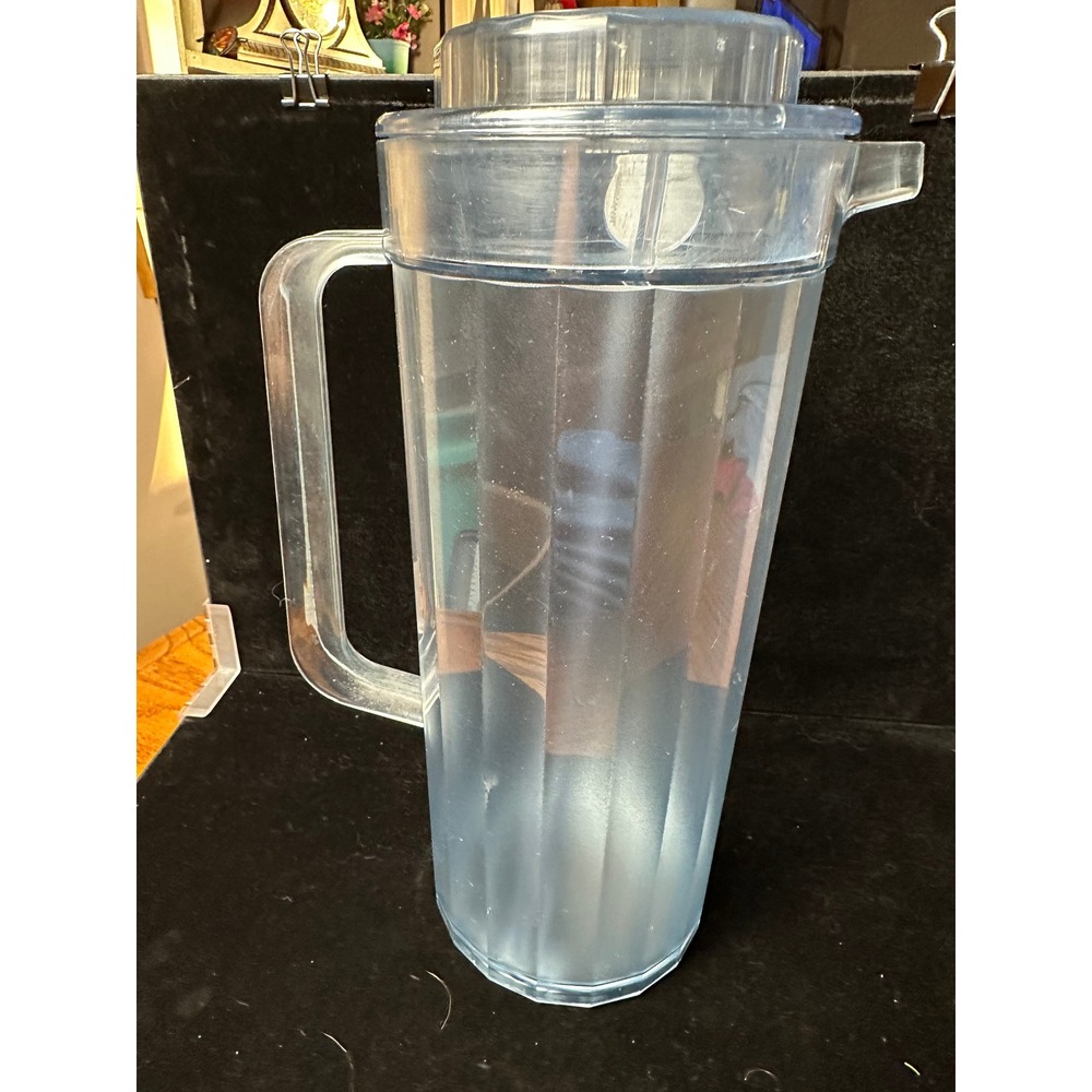 Tupperware Impressions 2 Quart Pitcher Ice Blue Translucent with Lid and Stirrer